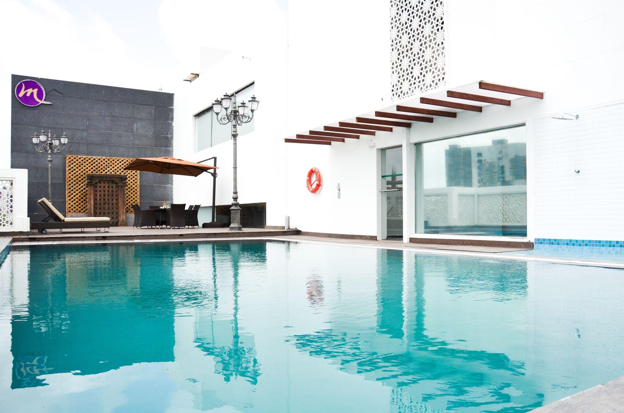Grand Mercure Vadodara Surya Palace Exterior foto