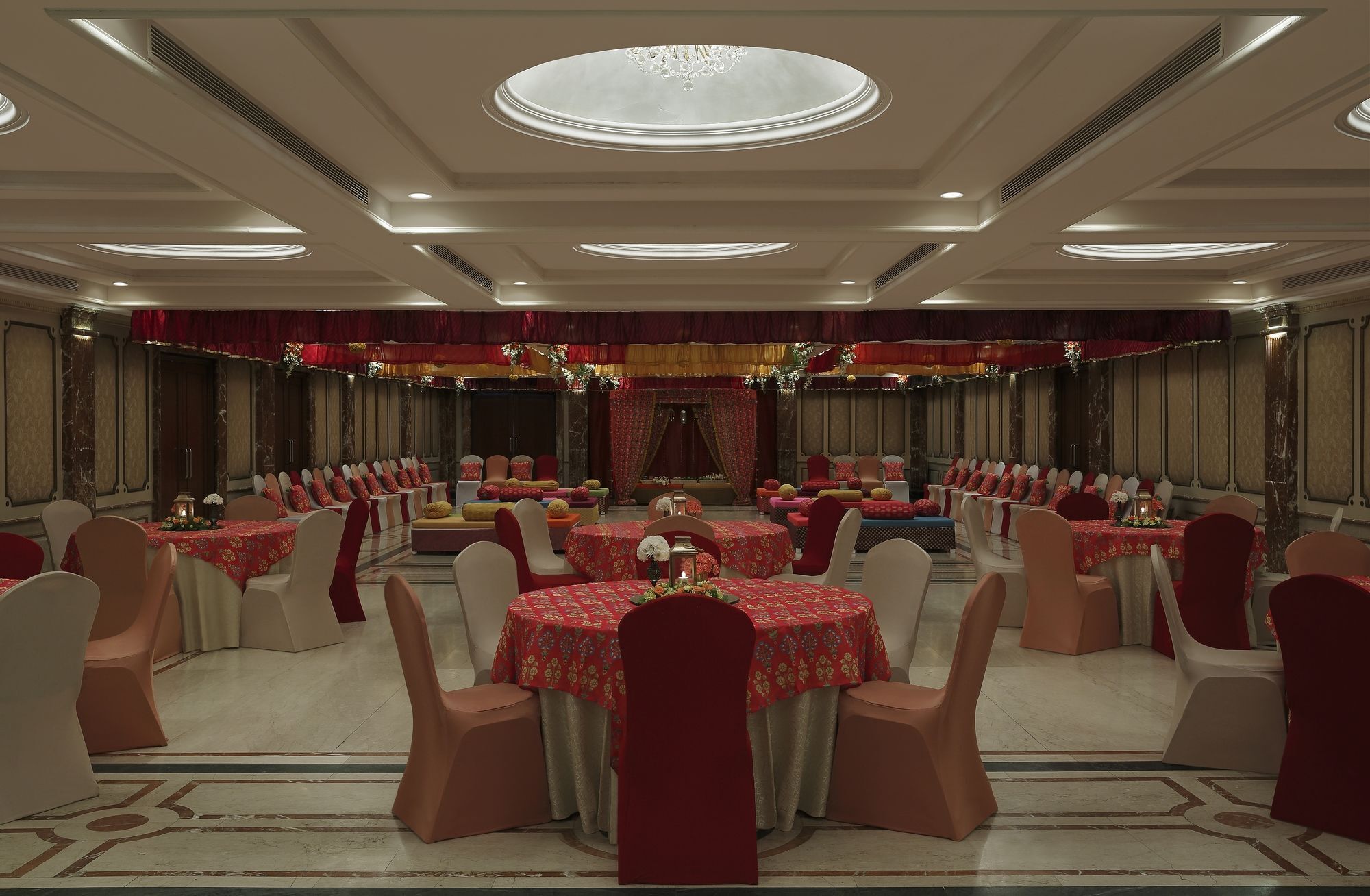 Grand Mercure Vadodara Surya Palace Exterior foto